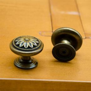 Antique Brass Knobs for Cabinets and Drawers